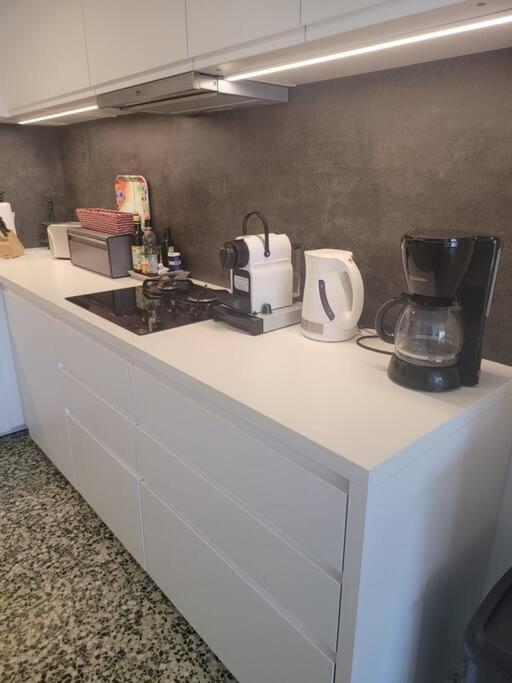 Residence Les Cyclades Le Lavandou Εξωτερικό φωτογραφία