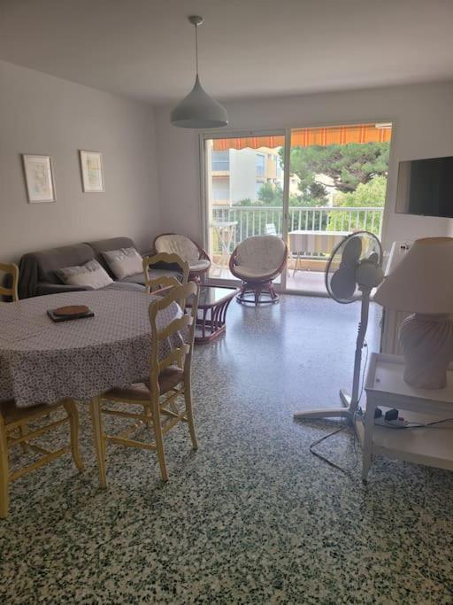 Residence Les Cyclades Le Lavandou Εξωτερικό φωτογραφία